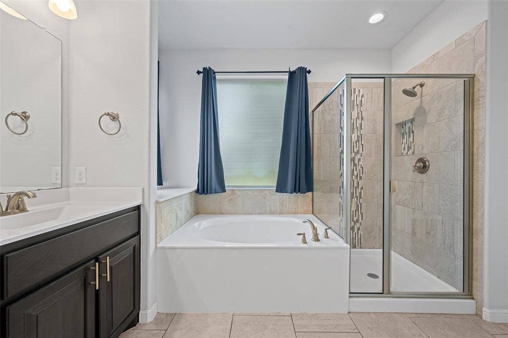 15852 Back Nine Road, Fort Worth, TX 76177