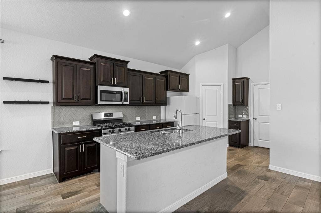 15852 Back Nine Road, Fort Worth, TX 76177