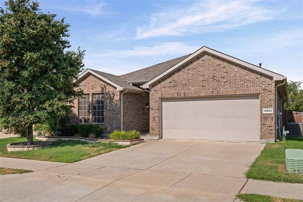 15852 Back Nine Road, Fort Worth, TX 76177