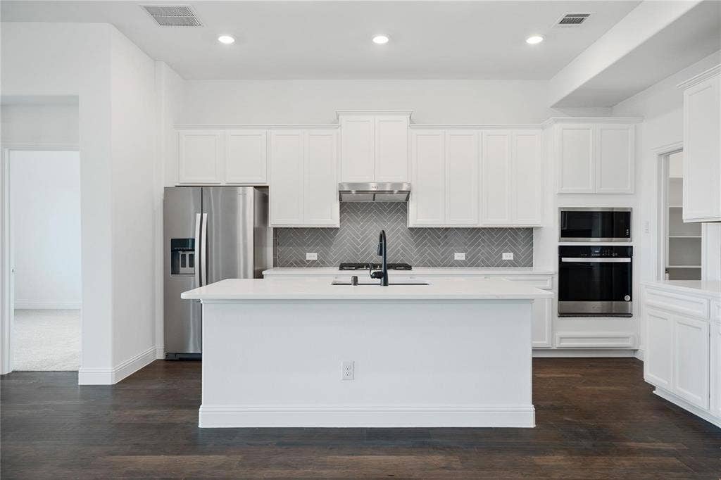 2111 Sandpiper Way, Princeton, TX 75407 2111 Sandpiper Way, Princeton, TX 75407