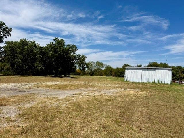 Property photo for 1104 Oneal Street, Commerce, TX