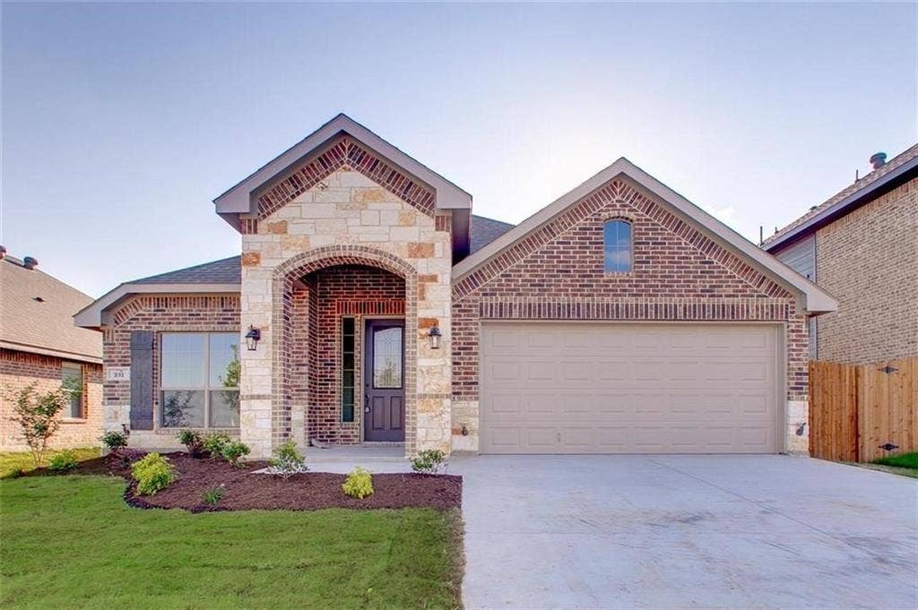 231 Frontier Drive, Waxahachie, TX 75167 231 Frontier Drive, Waxahachie, TX 75167