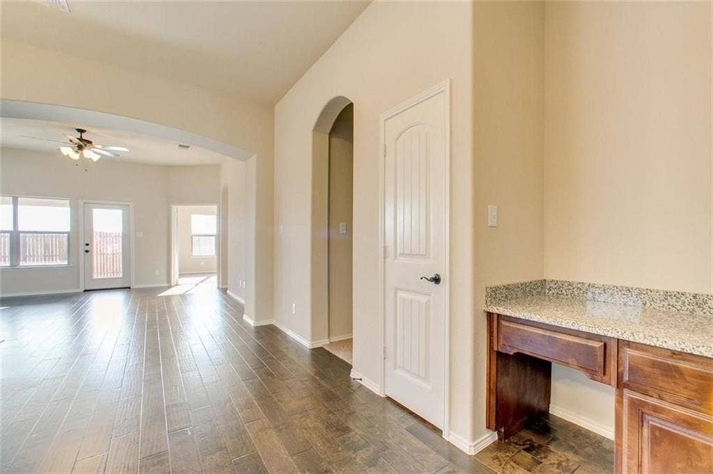 231 Frontier Drive, Waxahachie, TX 75167 231 Frontier Drive, Waxahachie, TX 75167