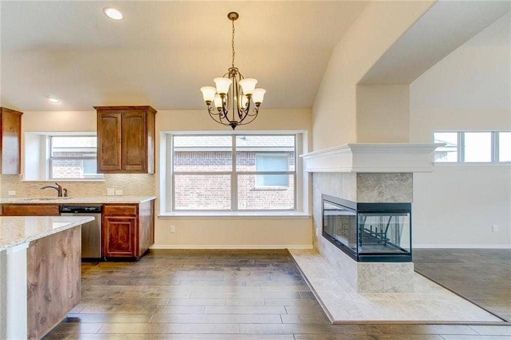 231 Frontier Drive, Waxahachie, TX 75167 231 Frontier Drive, Waxahachie, TX 75167