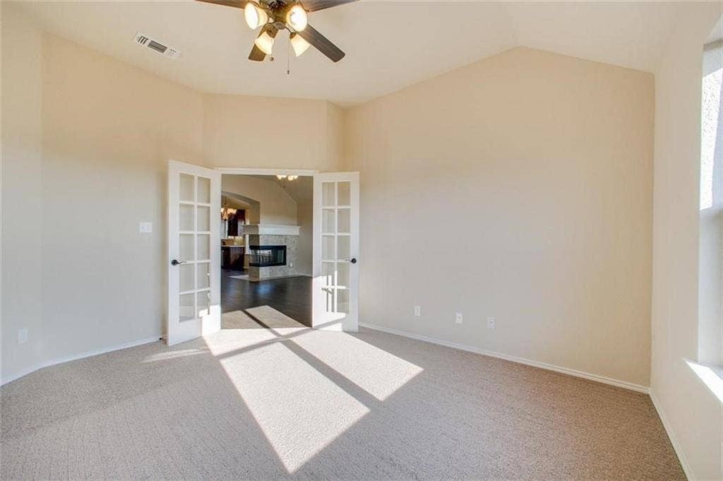 231 Frontier Drive, Waxahachie, TX 75167 231 Frontier Drive, Waxahachie, TX 75167