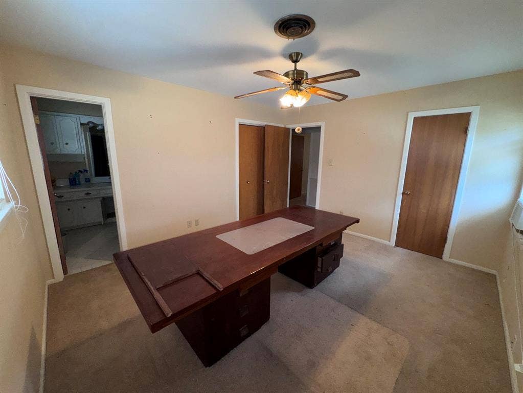 806 Sharpshire Street, Grand Prairie, TX 75050 806 Sharpshire Street, Grand Prairie, TX 75050