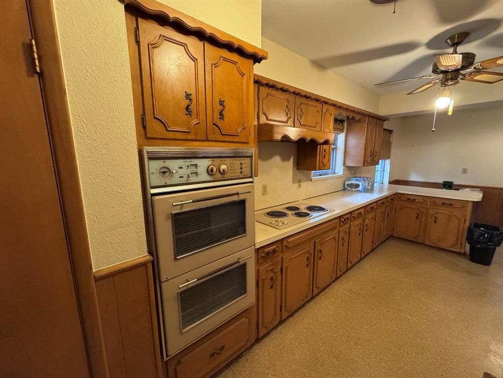 806 Sharpshire Street, Grand Prairie, TX 75050 806 Sharpshire Street, Grand Prairie, TX 75050