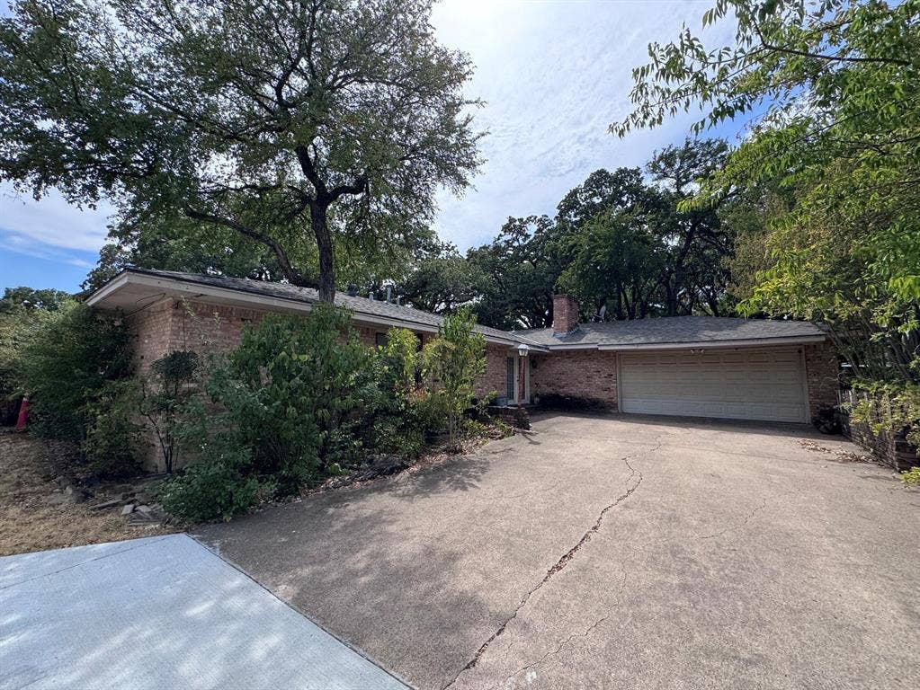806 Sharpshire Street, Grand Prairie, TX 75050 806 Sharpshire Street, Grand Prairie, TX 75050