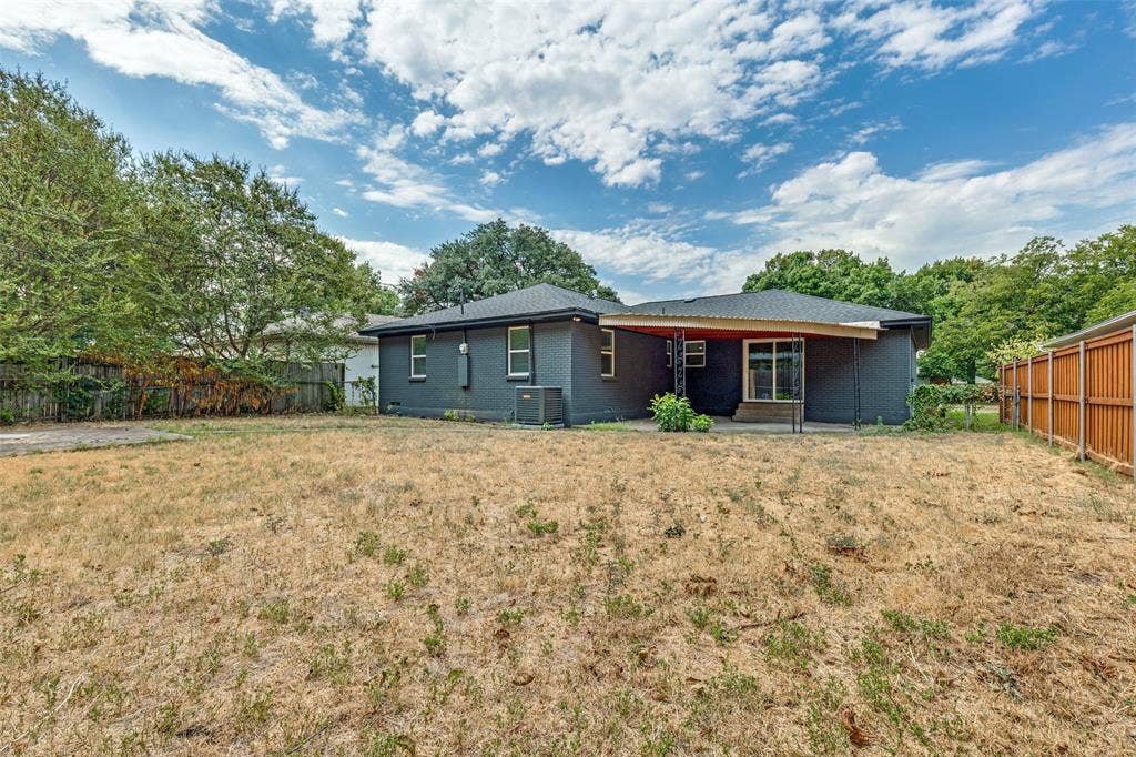 2553 Dorrington Drive, Dallas, TX 75228 2553 Dorrington Drive, Dallas, TX 75228