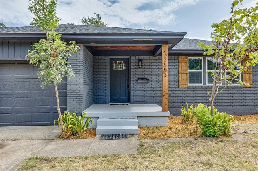 Property photo for 2553 Dorrington Drive, Dallas, TX