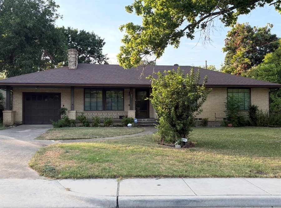 Property photo for 1581 Harbor Road, Dallas, TX