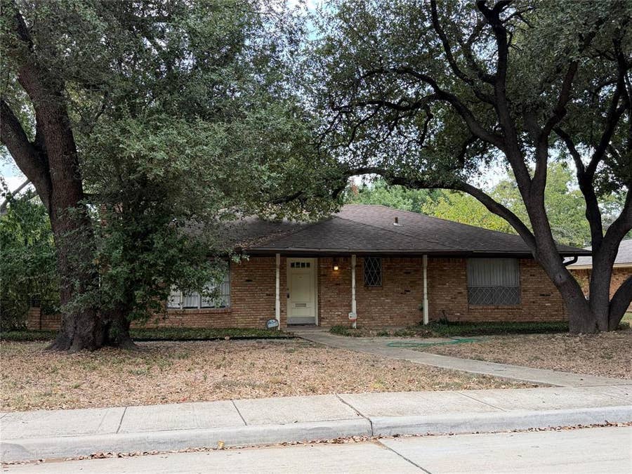 Property photo for 1010 Denmark Street, Grand Prairie, TX