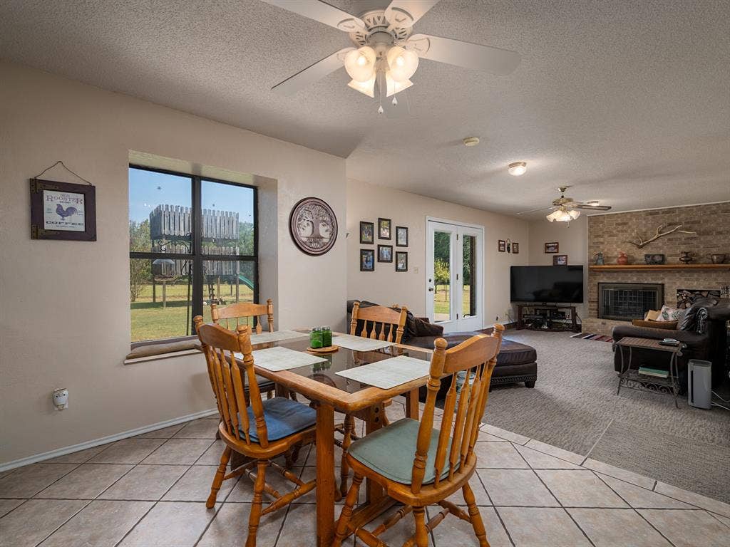 4475 County Road 3800, Athens, TX 75752 4475 County Road 3800, Athens, TX 75752