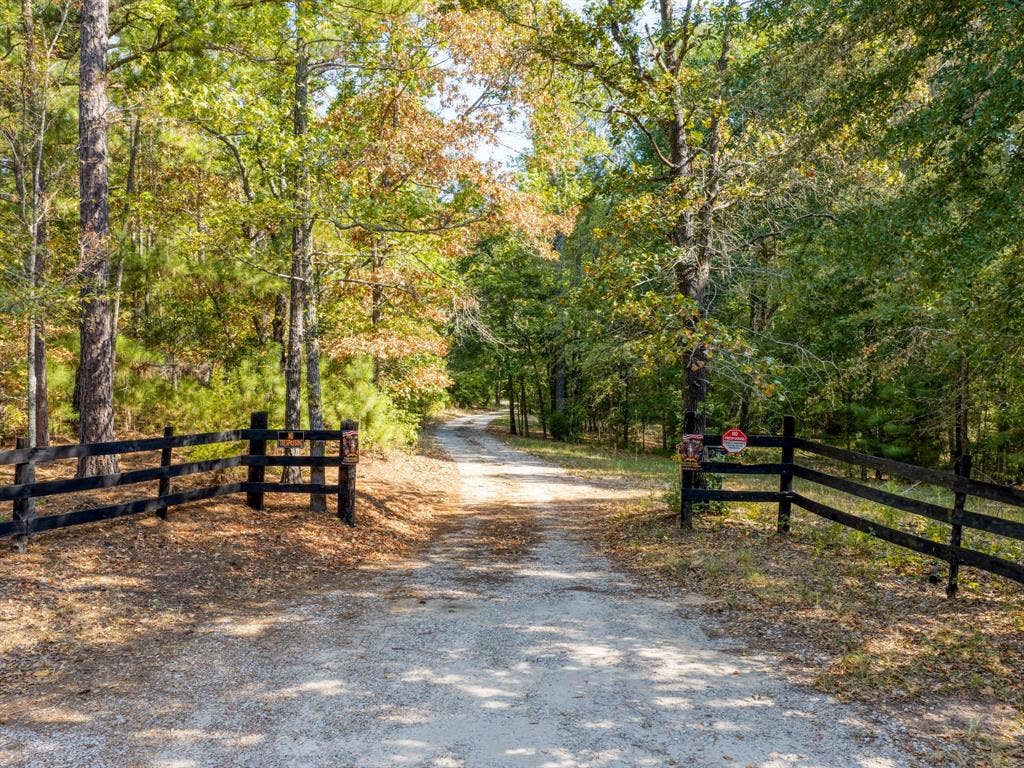 4475 County Road 3800, Athens, TX 75752 4475 County Road 3800, Athens, TX 75752