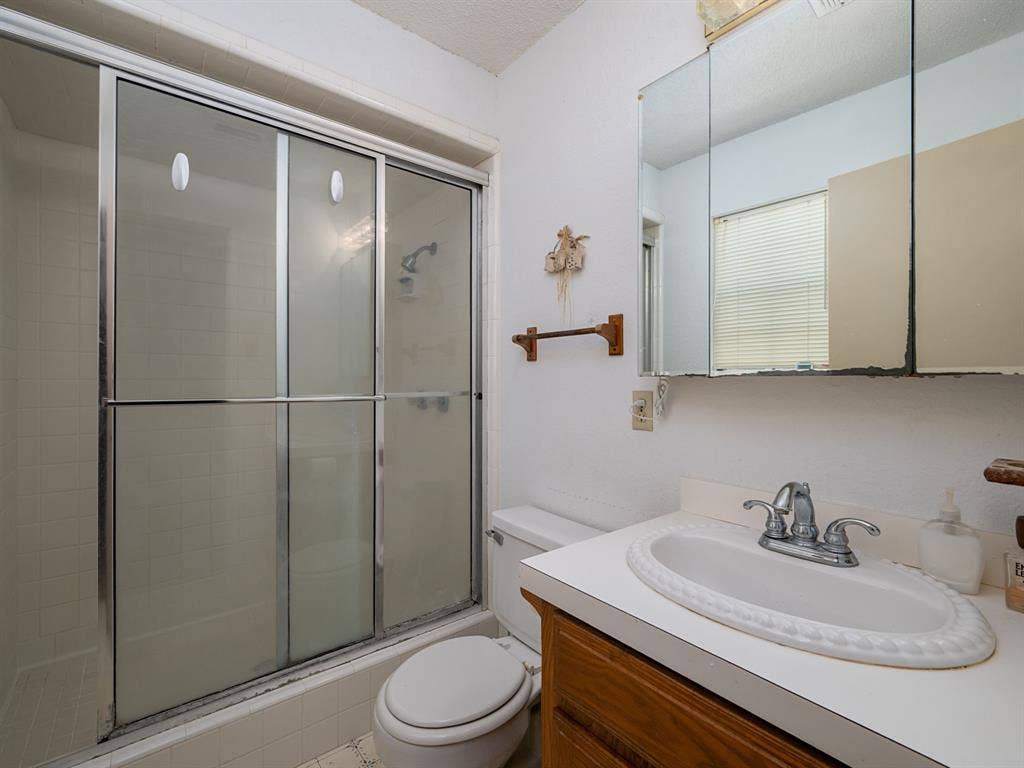 4475 County Road 3800, Athens, TX 75752 4475 County Road 3800, Athens, TX 75752