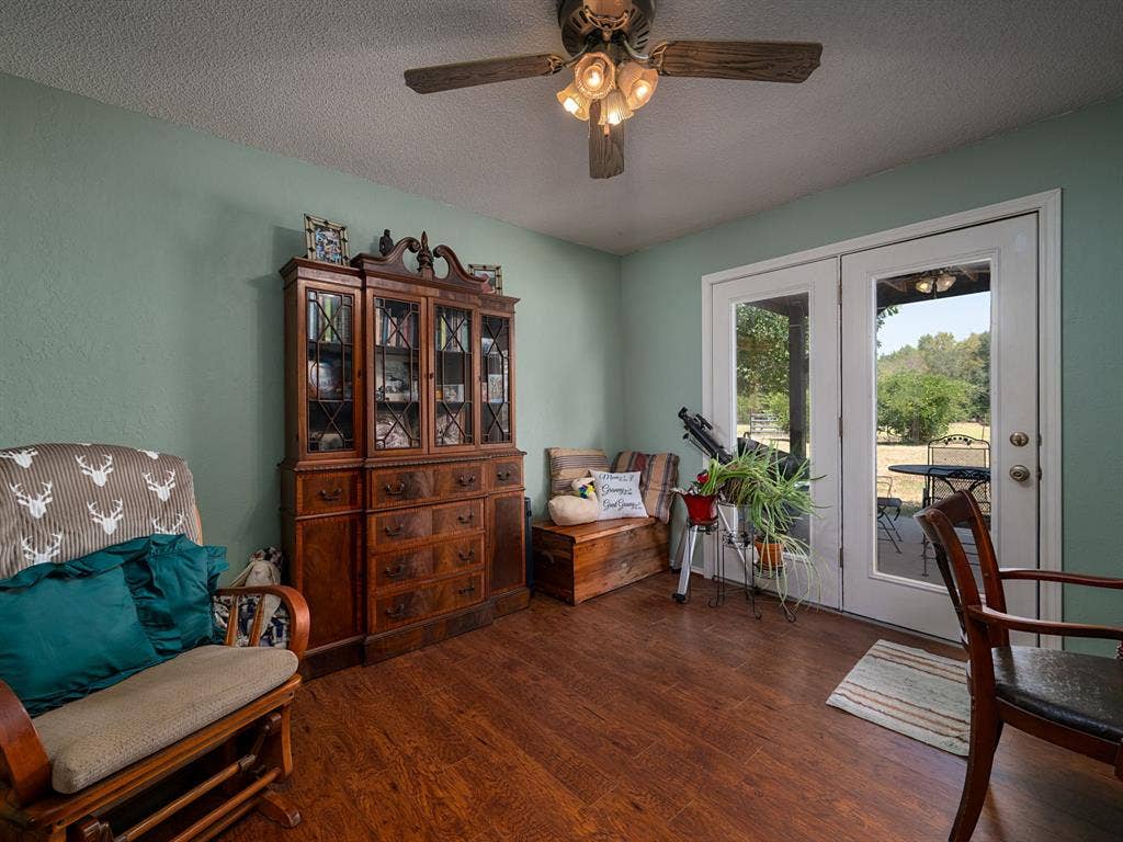 4475 County Road 3800, Athens, TX 75752 Currently used as office.