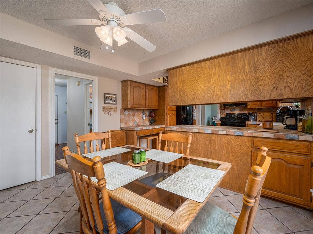 4475 County Road 3800, Athens, TX 75752 4475 County Road 3800, Athens, TX 75752