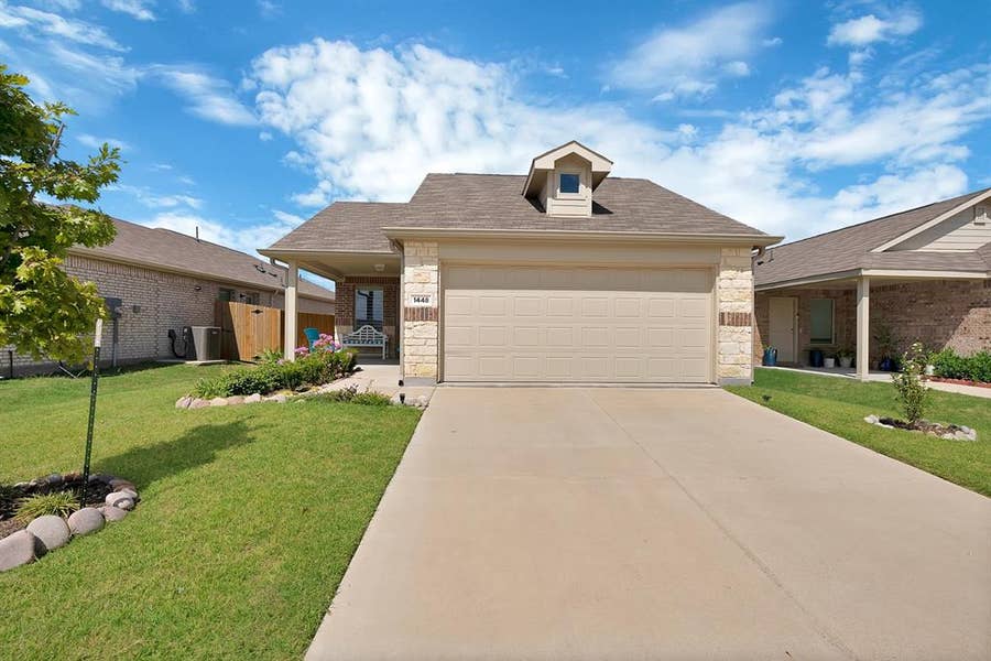 Property photo for 1448 Dovekie Drive, Forney, TX