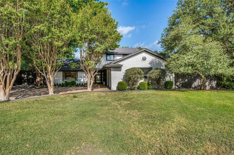 Property photo for 10131 Pensive Drive, Dallas, TX
