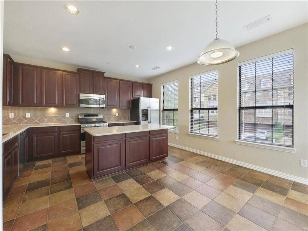 7817 Fox Horn Drive, Irving, TX 75063 7817 Fox Horn Drive, Irving, TX 75063