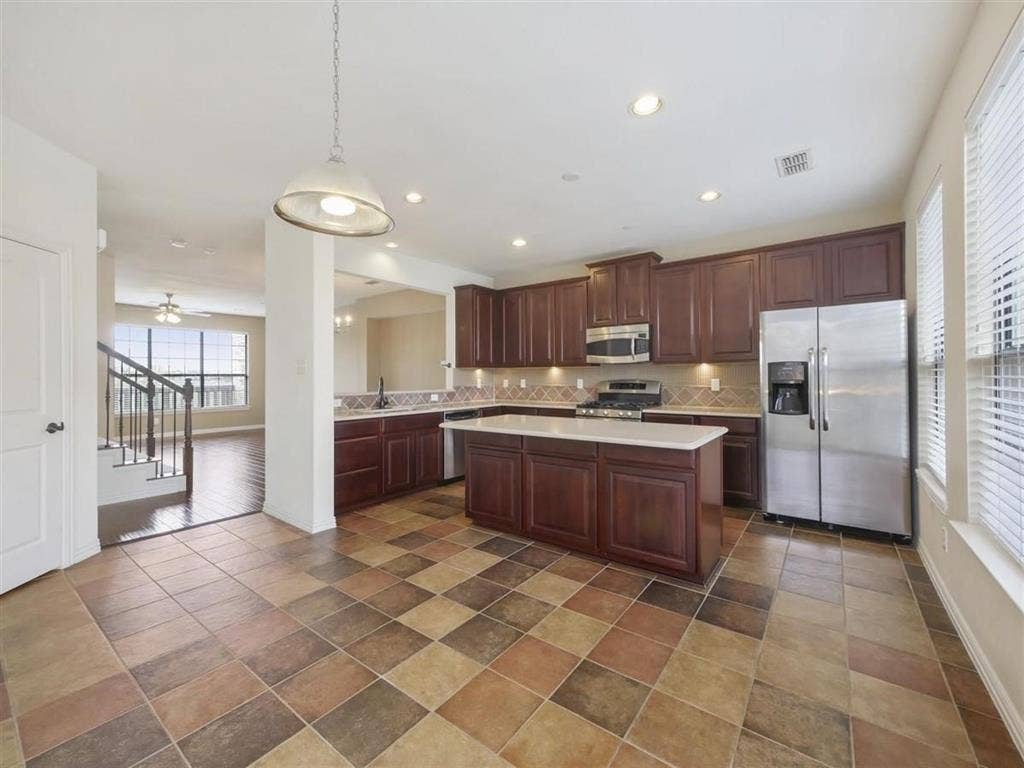 7817 Fox Horn Drive, Irving, TX 75063 7817 Fox Horn Drive, Irving, TX 75063