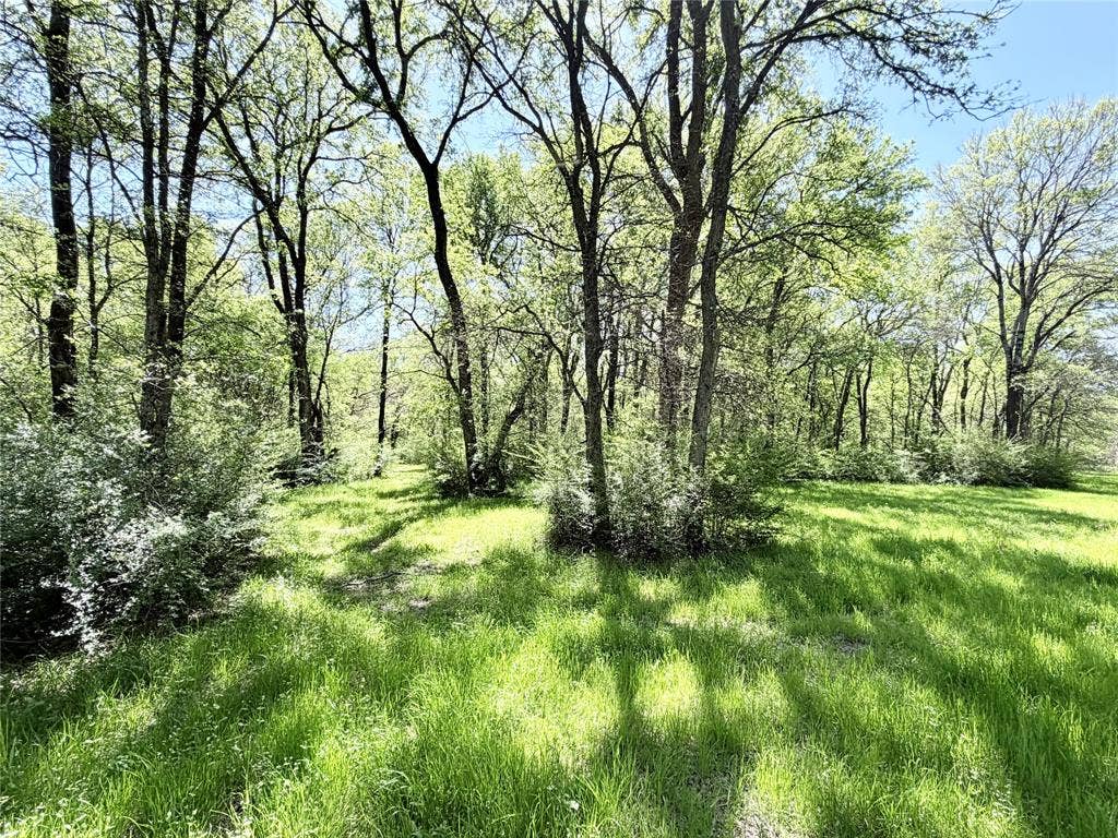 6239-B Fm 879, Ennis, TX 75119 6239-B Fm 879, Ennis, TX 75119