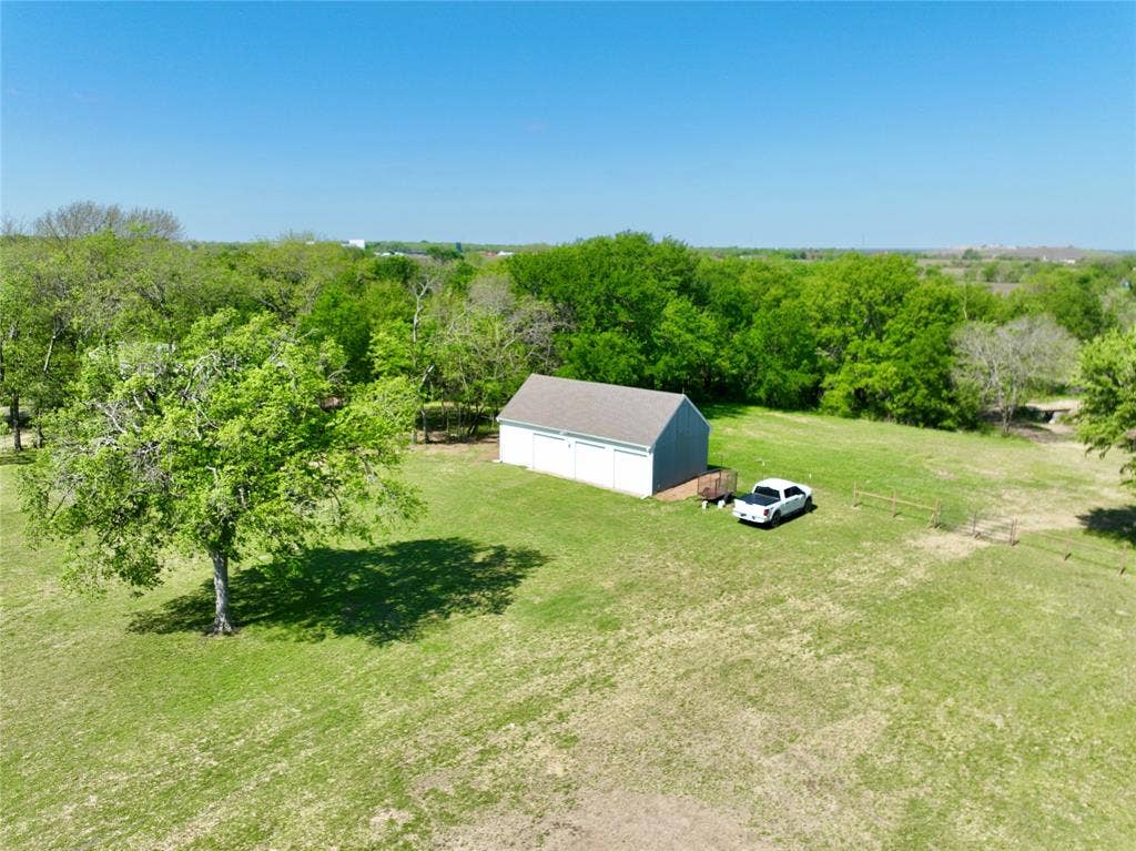6239-B Fm 879, Ennis, TX 75119 6239-B Fm 879, Ennis, TX 75119