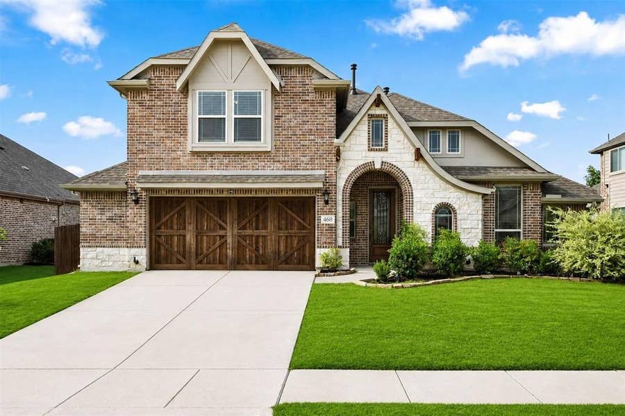 Property photo for 460 Country Meadows Boulevard, Waxahachie, TX