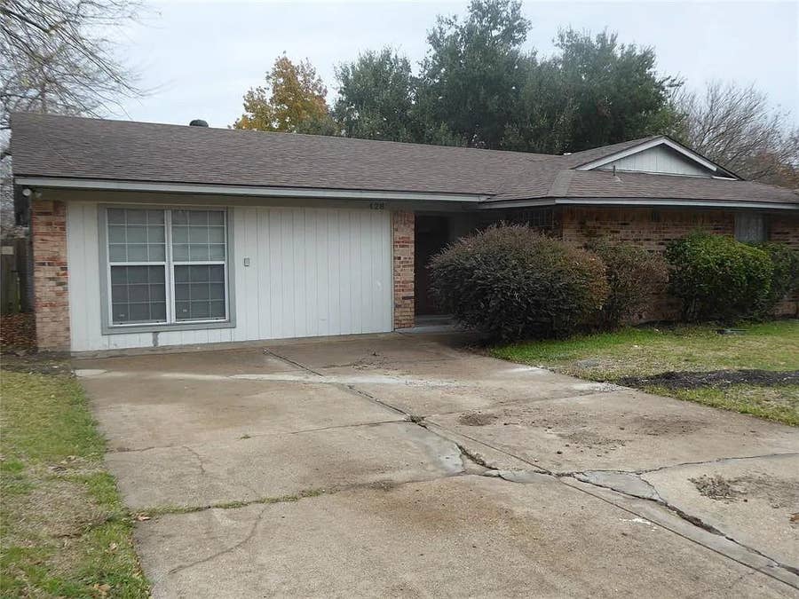 Property photo for 428 Birchwood Circle, Mesquite, TX