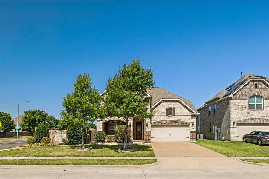 Property photo for 801 Feathering Way, Plano, TX