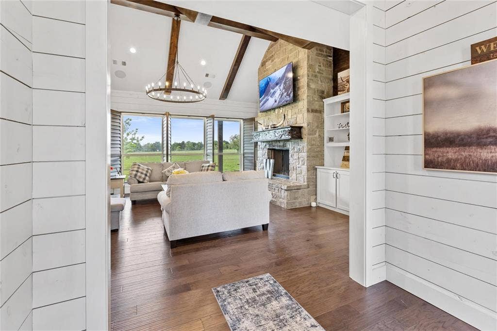 400 Bethel Road, Waxahachie, TX 75167 400 Bethel Road, Waxahachie, TX 75167