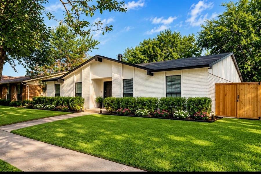 Property photo for 3117 San Diego Drive, Dallas, TX