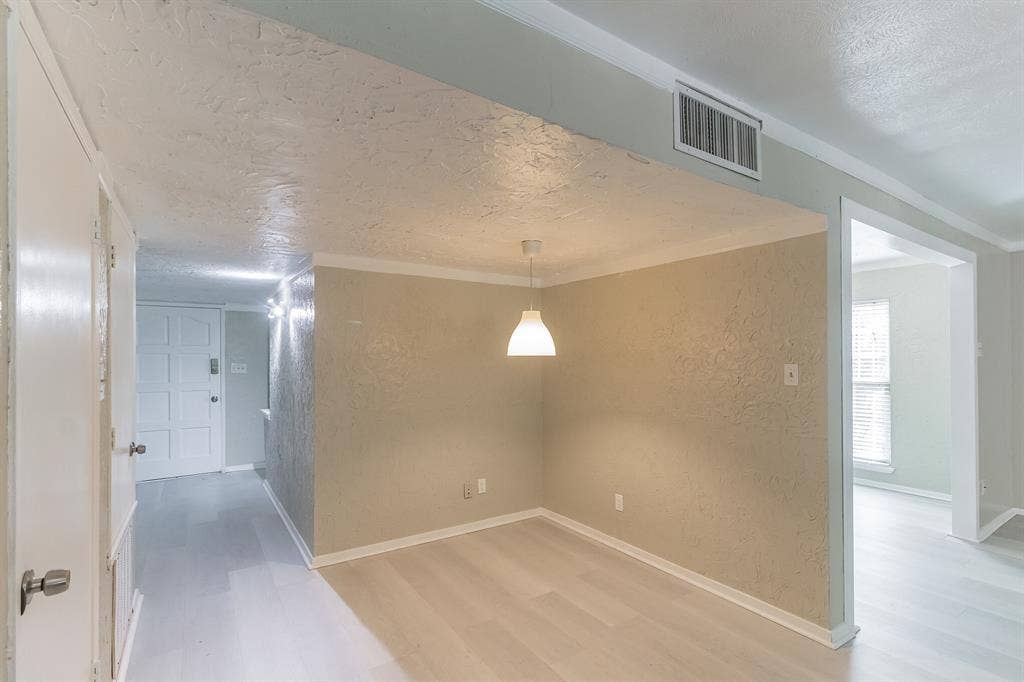3117 San Diego Drive, Dallas, TX 75228 3117 San Diego Drive, Dallas, TX 75228