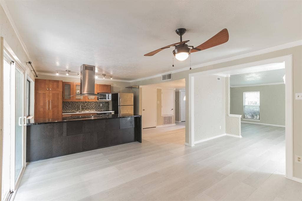 3117 San Diego Drive, Dallas, TX 75228 3117 San Diego Drive, Dallas, TX 75228