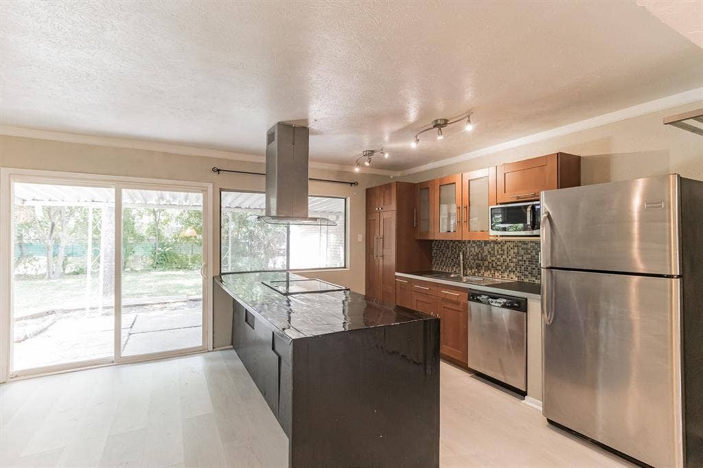 3117 San Diego Drive, Dallas, TX 75228 3117 San Diego Drive, Dallas, TX 75228