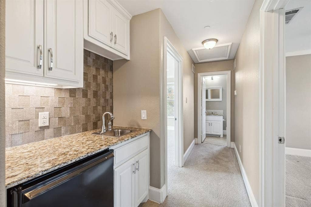 4120 Hawthorne Avenue, #2, Dallas, TX 75219 4120 Hawthorne Avenue, #2, Dallas, TX 75219