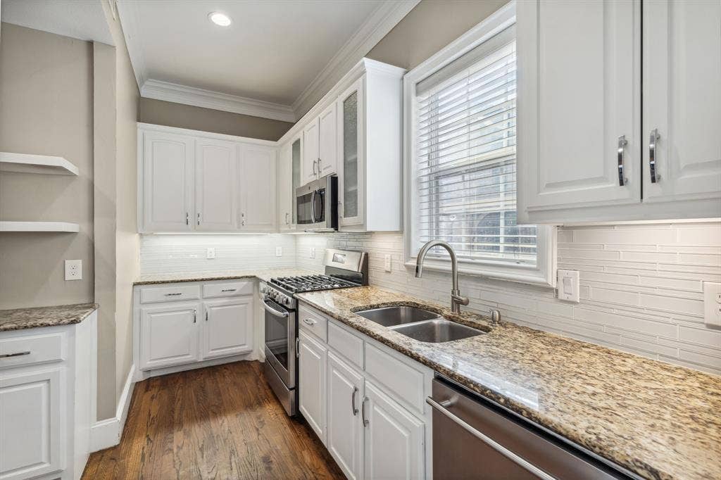 4120 Hawthorne Avenue, #2, Dallas, TX 75219 4120 Hawthorne Avenue, #2, Dallas, TX 75219