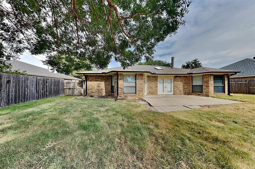 1916 Sharon Drive, Corinth, TX 76210 1916 Sharon Drive, Corinth, TX 76210