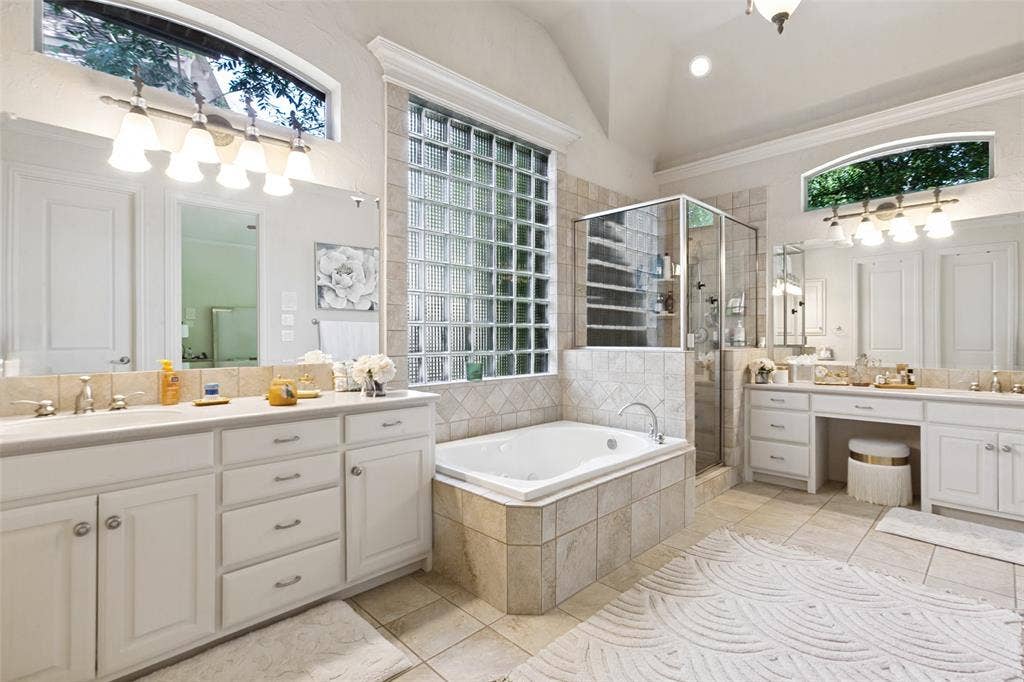 1119 Winding Brook Drive, Garland, TX 75044 1119 Winding Brook Drive, Garland, TX 75044