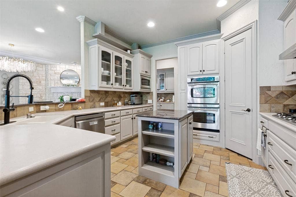 1119 Winding Brook Drive, Garland, TX 75044 1119 Winding Brook Drive, Garland, TX 75044