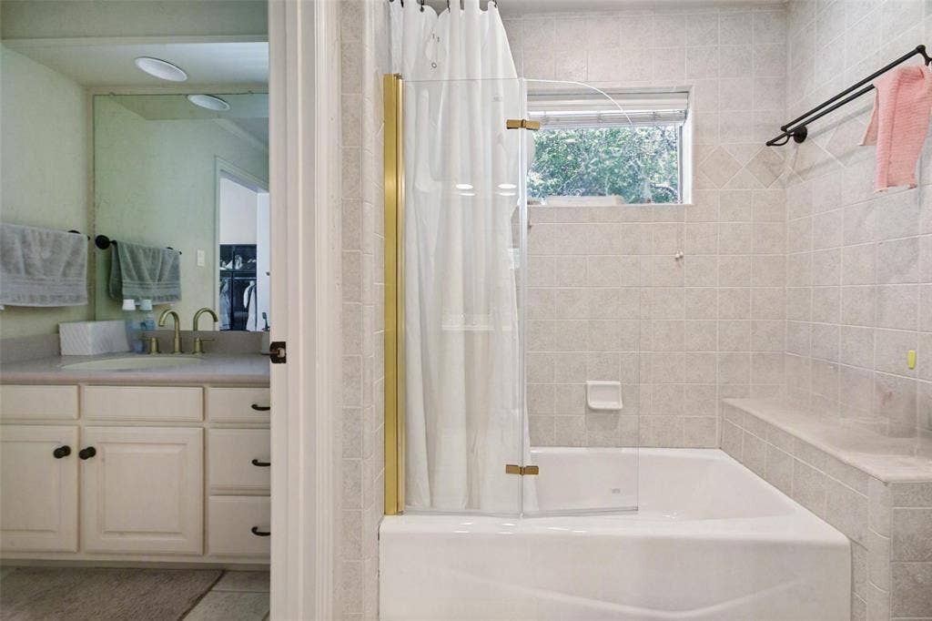 1119 Winding Brook Drive, Garland, TX 75044 1119 Winding Brook Drive, Garland, TX 75044