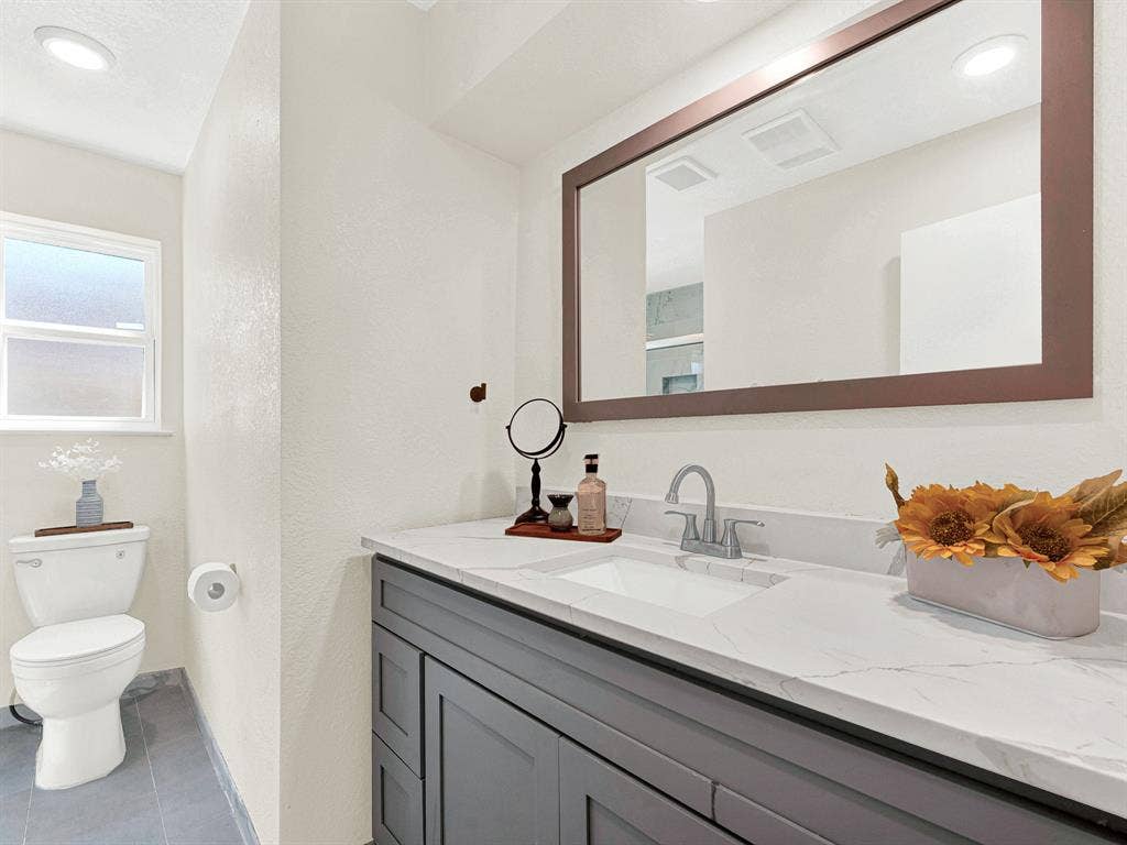 1926 Normandy Drive, Irving, TX 75060 1926 Normandy Drive, Irving, TX 75060