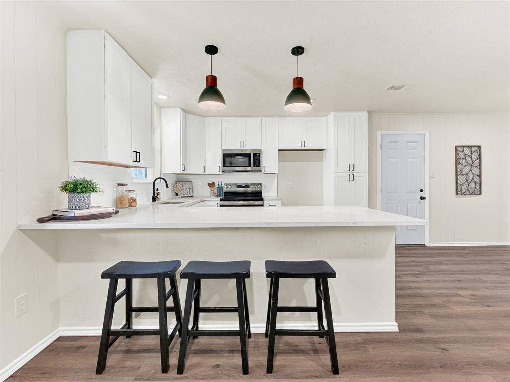 1926 Normandy Drive, Irving, TX 75060 1926 Normandy Drive, Irving, TX 75060