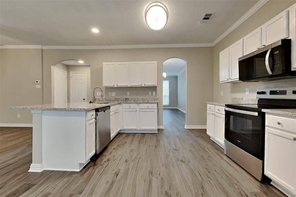 617 Crystal Brook Drive, Saginaw, TX 76179 617 Crystal Brook Drive, Saginaw, TX 76179