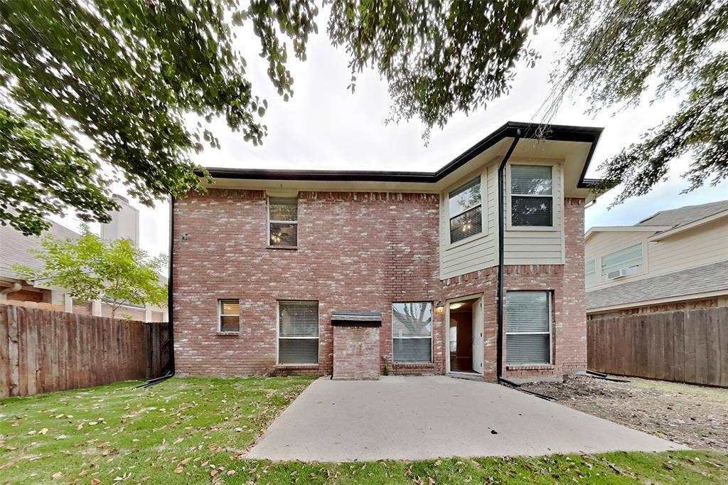 617 Crystal Brook Drive, Saginaw, TX 76179 617 Crystal Brook Drive, Saginaw, TX 76179