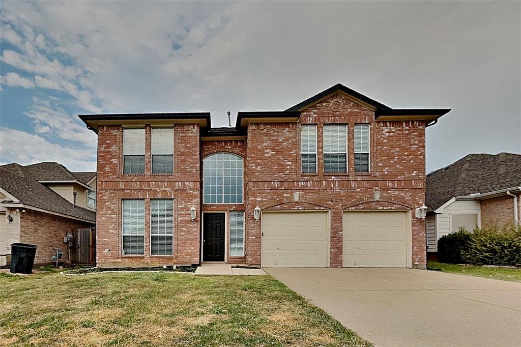 617 Crystal Brook Drive, Saginaw, TX 76179 617 Crystal Brook Drive, Saginaw, TX 76179