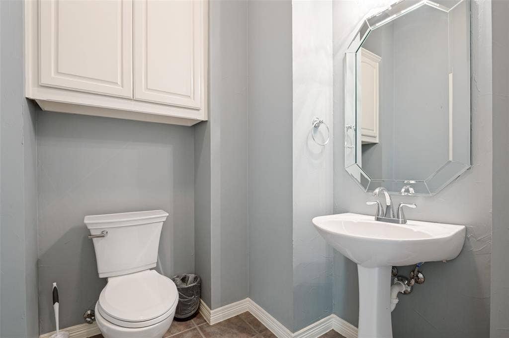 405 Rolling Oaks Ridge, Cedar Hill, TX 75104 405 Rolling Oaks Ridge, Cedar Hill, TX 75104