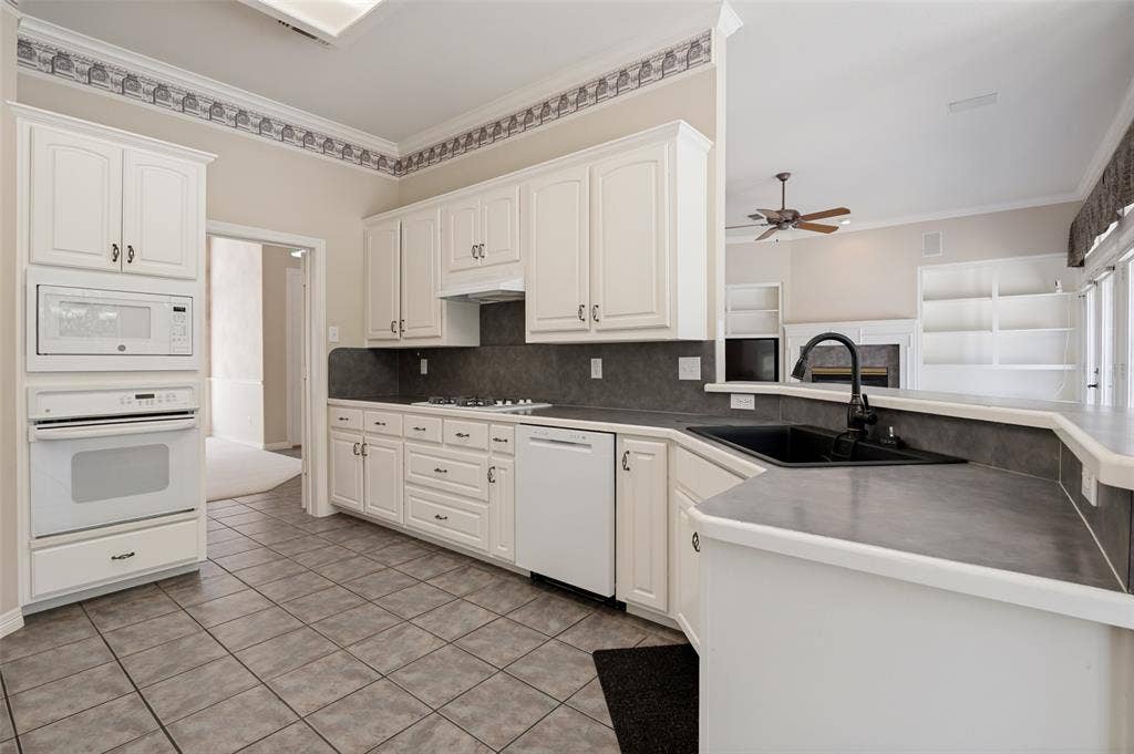 405 Rolling Oaks Ridge, Cedar Hill, TX 75104 405 Rolling Oaks Ridge, Cedar Hill, TX 75104