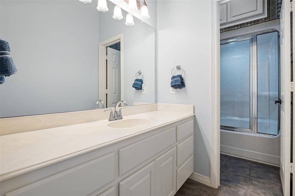 405 Rolling Oaks Ridge, Cedar Hill, TX 75104 405 Rolling Oaks Ridge, Cedar Hill, TX 75104