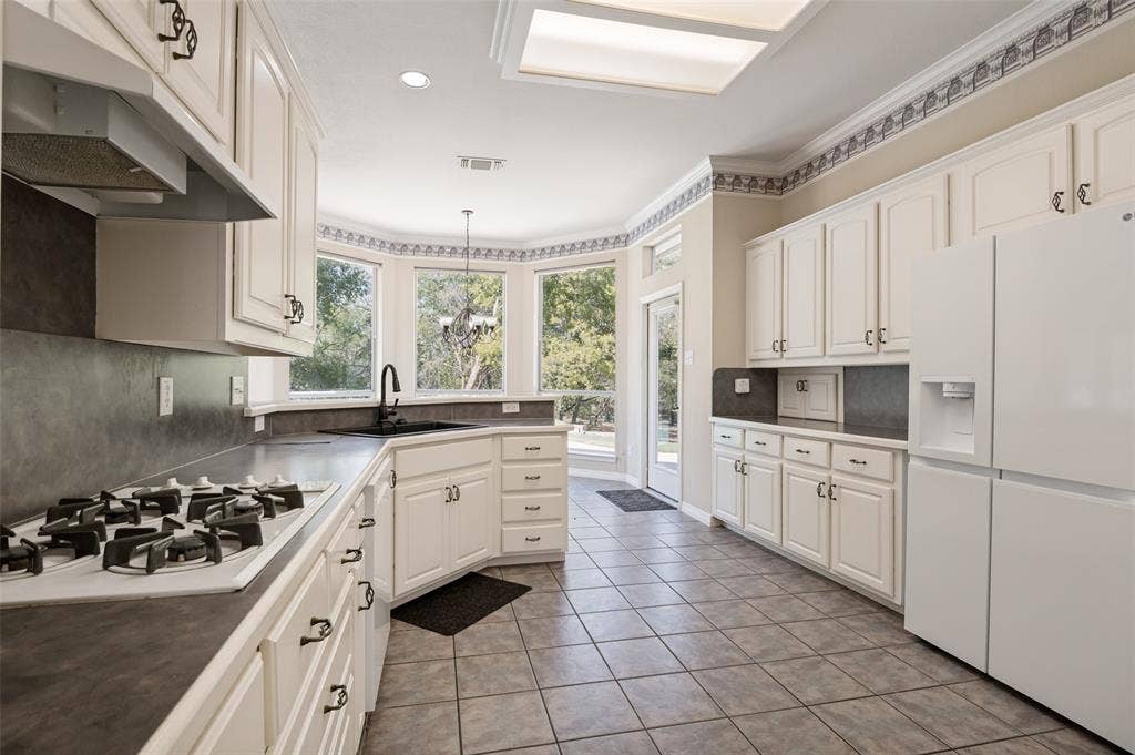 405 Rolling Oaks Ridge, Cedar Hill, TX 75104 405 Rolling Oaks Ridge, Cedar Hill, TX 75104